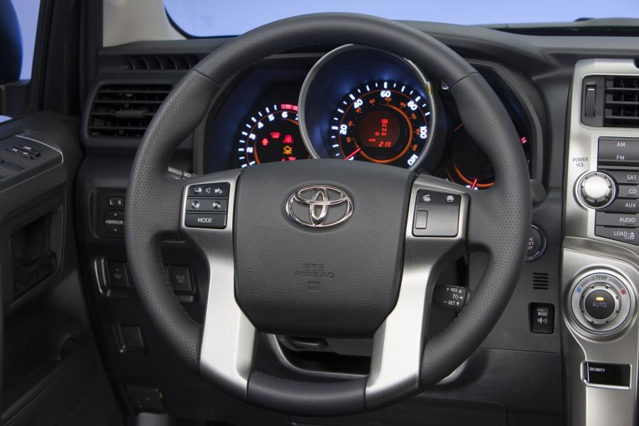  Toyota 4Runner Limited 2010 года  (фото 19 из 48)
